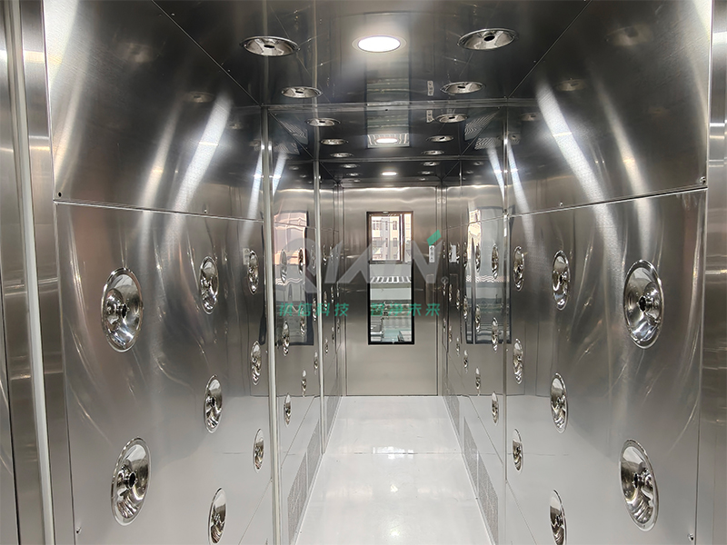 越南某电子行业隧道风淋室