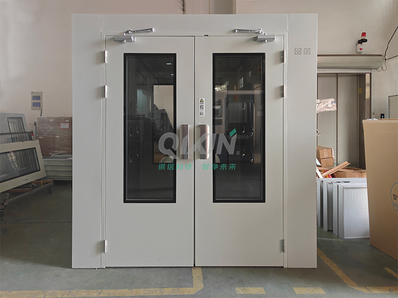 某电子企业出口手拉门货淋室