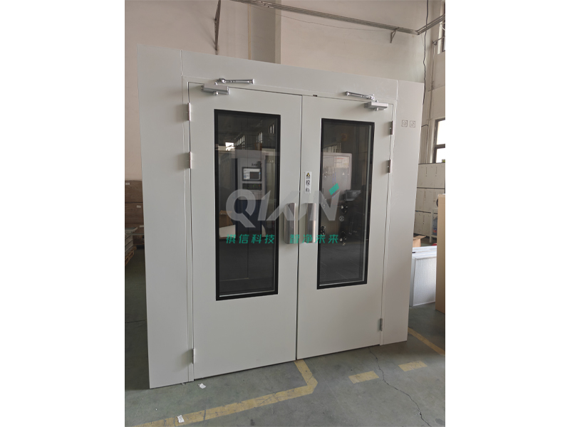 某电子企业出口手拉门货淋室