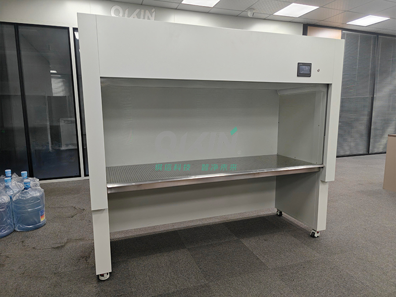 上海某光电光学企业超净工作台