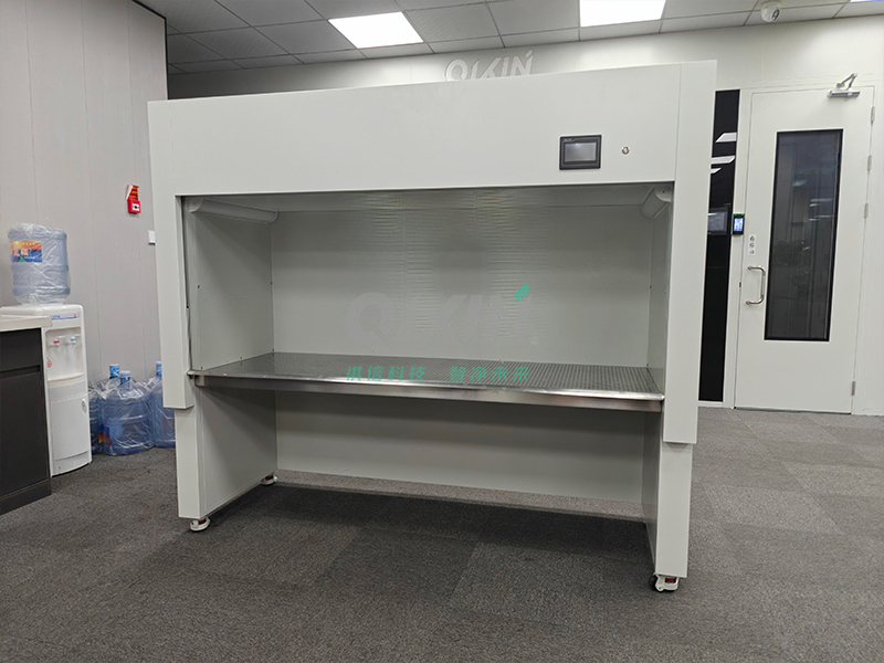 上海某光电光学企业超净工作台
