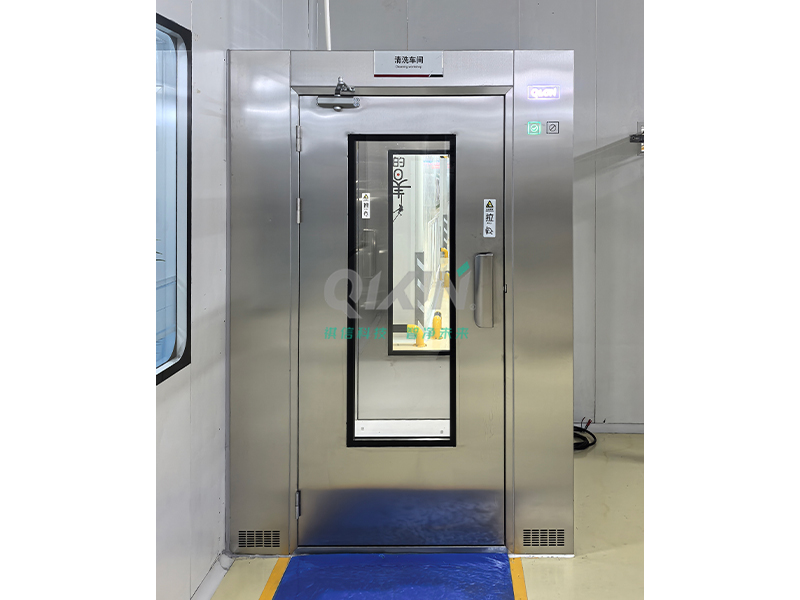 宁波某新能源企业不锈钢风淋室